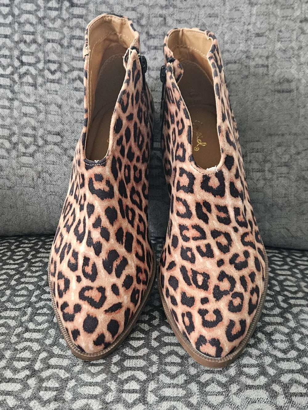 Qupid Women's Leopard Print Ankle Booties, Sz 6, Great Condition